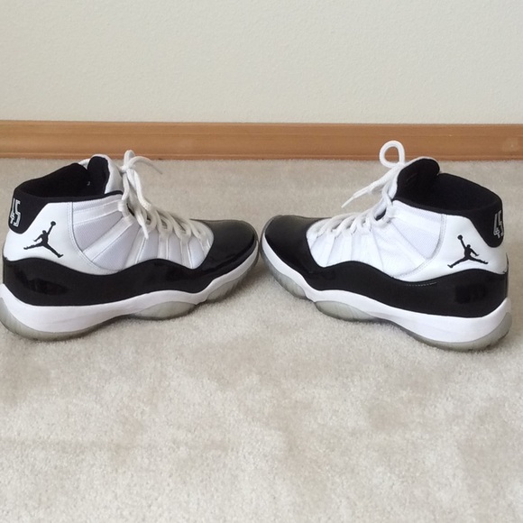 Jordan 11 Retro ‘Concord’ - Picture 4 of 5